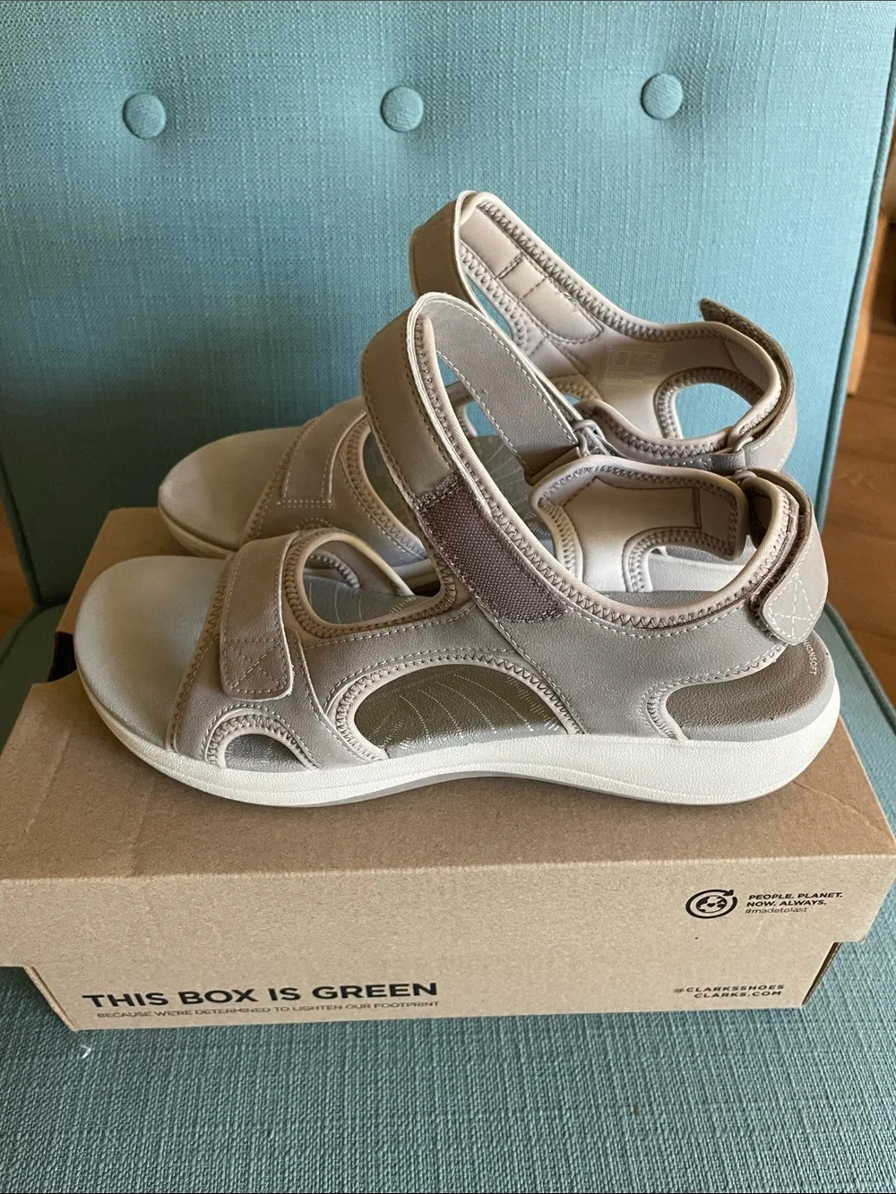 Clarks Cloudsteppers  Beige Sandals
